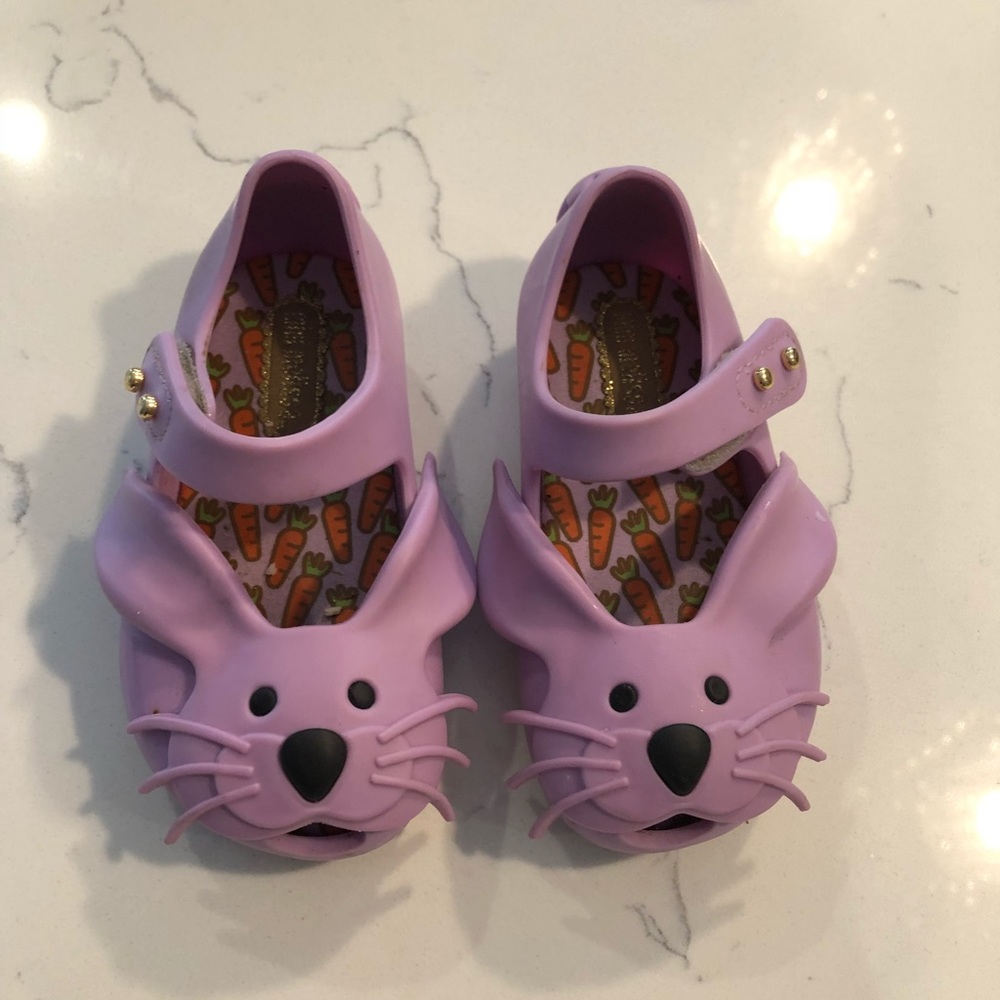 ADORABLE MINI MELISSA bunny shoes size 5